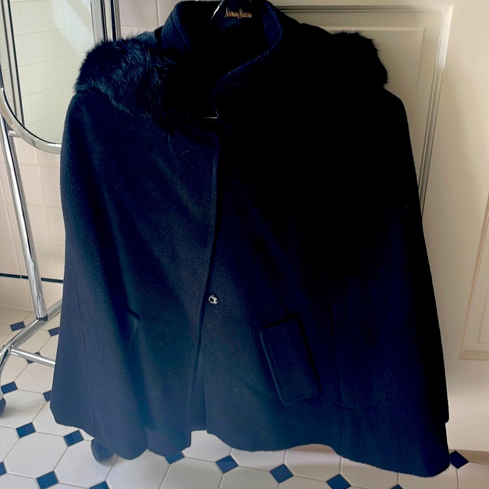 AlpacA/wool cape with mink trim by Italy Testino